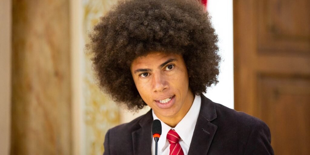 Deputado do PR filmado em briga de rua diz que