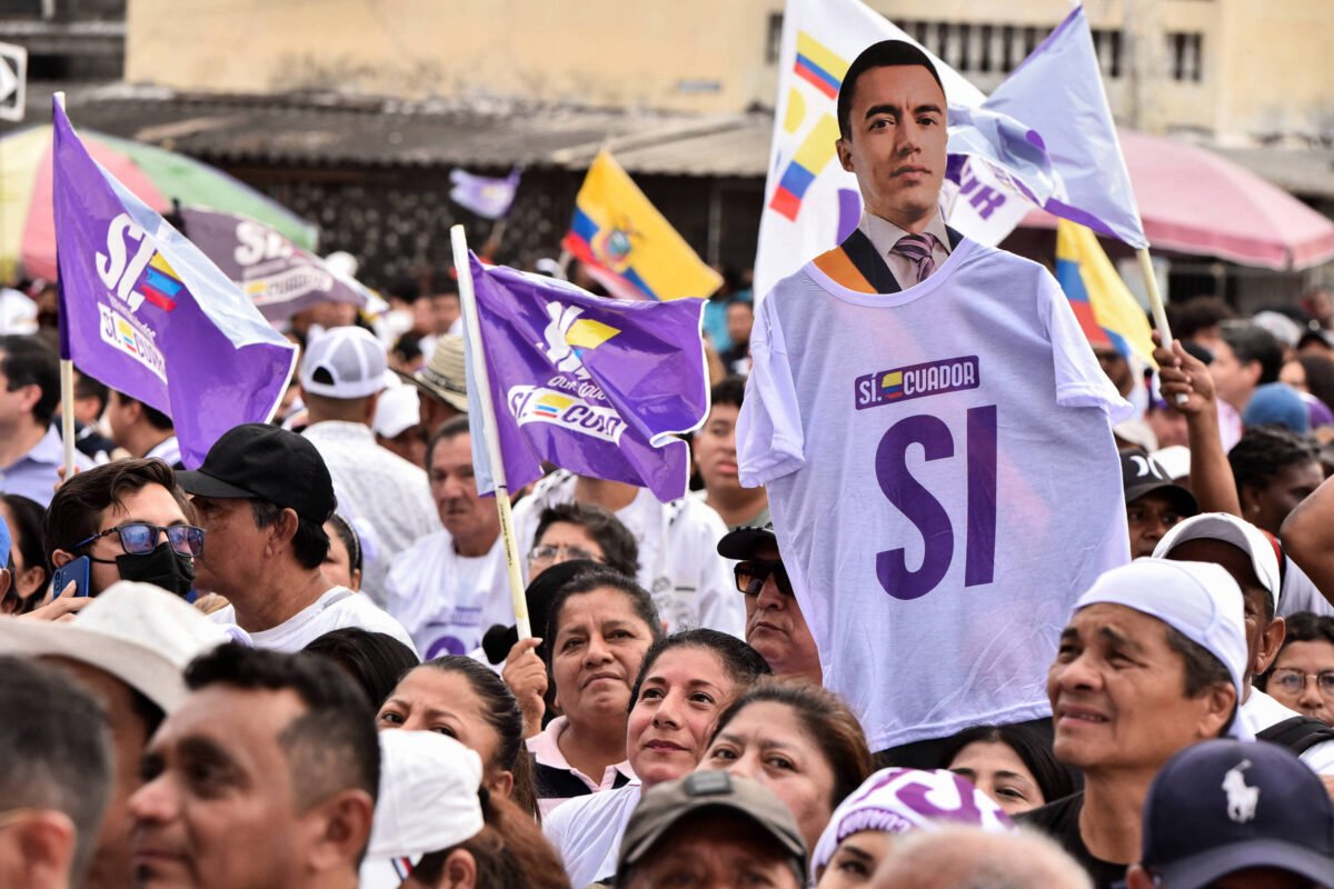 Em deriva autoritária, Equador decide sobre Constituinte - 15/11/2025 -