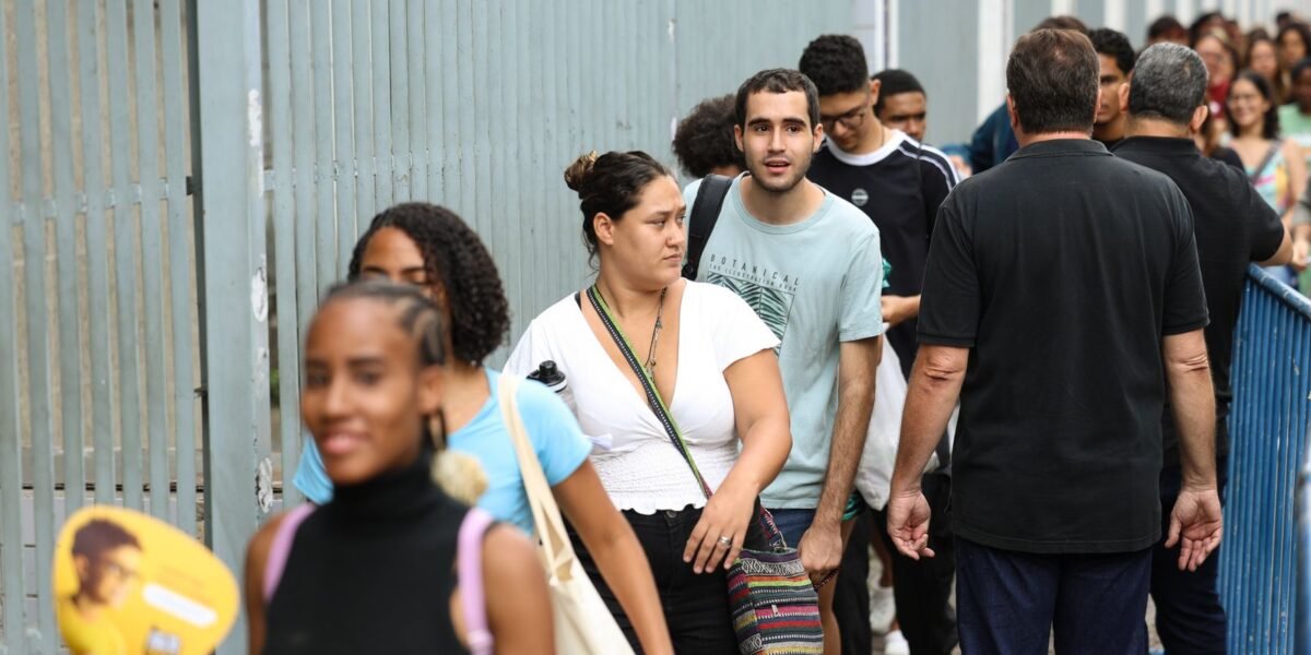Enem 2025: cerca de 70% dos inscritos fizeram as duas