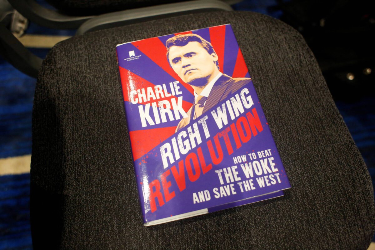 Expurgo de Kirk: ofensiva pró-Trump puniu 600 americanos - 19/11/2025