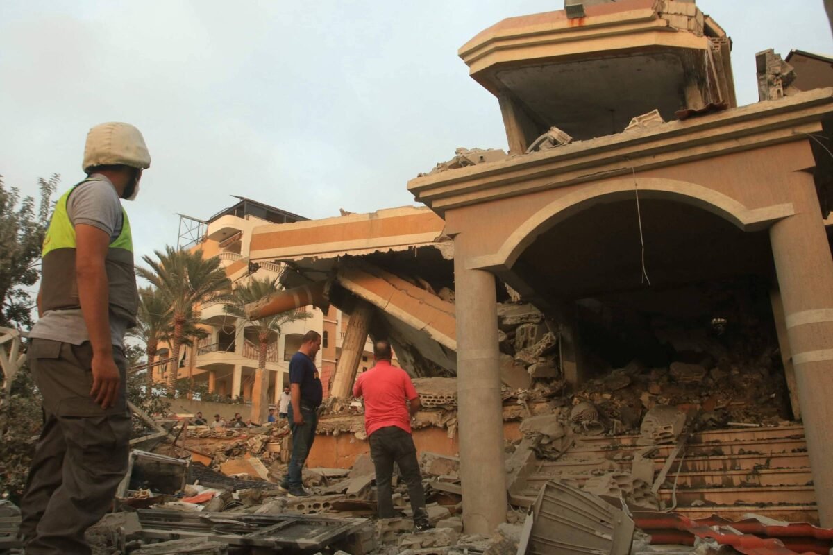 Israel anuncia bombardeios no Líbano contra Hezbollah - 06/11/2025 -