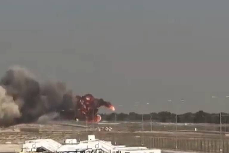 Jato indiano explode durante manobra em Dubai; veja vídeo -