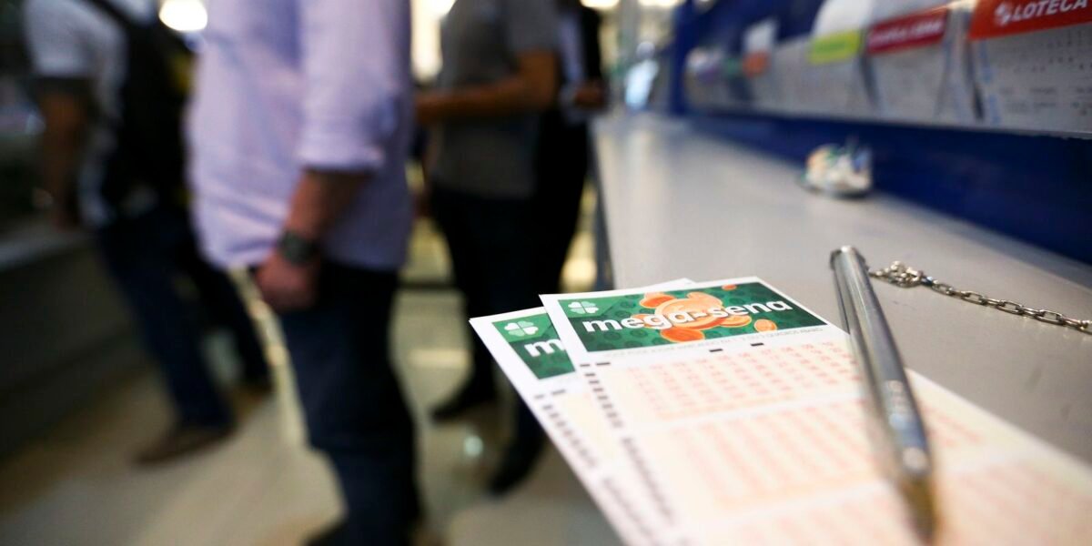 Mega-Sena acumula novamente e prêmio principal vai para R$ 55