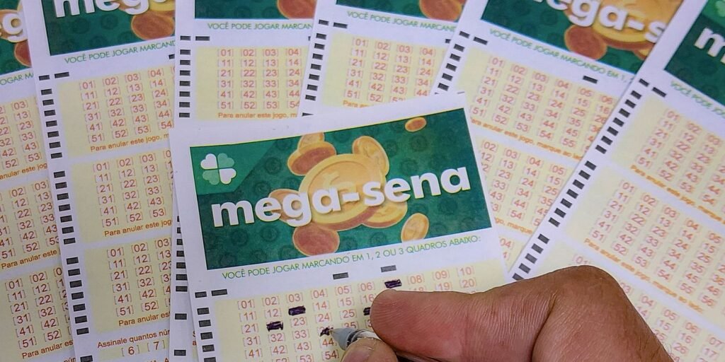 Mega-Sena sorteia prêmio de R$ 100 milhões nesta sexta-feira