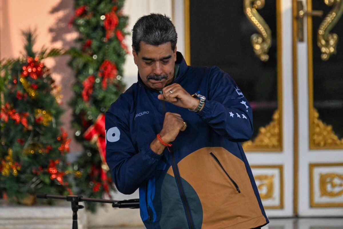 'Ninguém me para', diz Maduro sobre tensão com os EUA