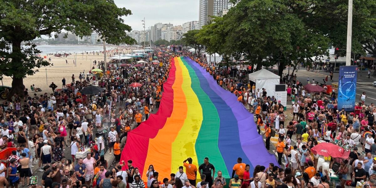 Parada do Orgulho LGBTI+ do Rio celebra 30 anos e
