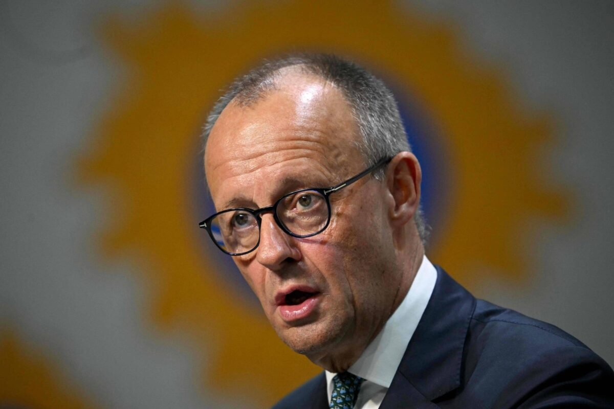 Primeiro-ministro alemão diz estar feliz por sair de Belém -