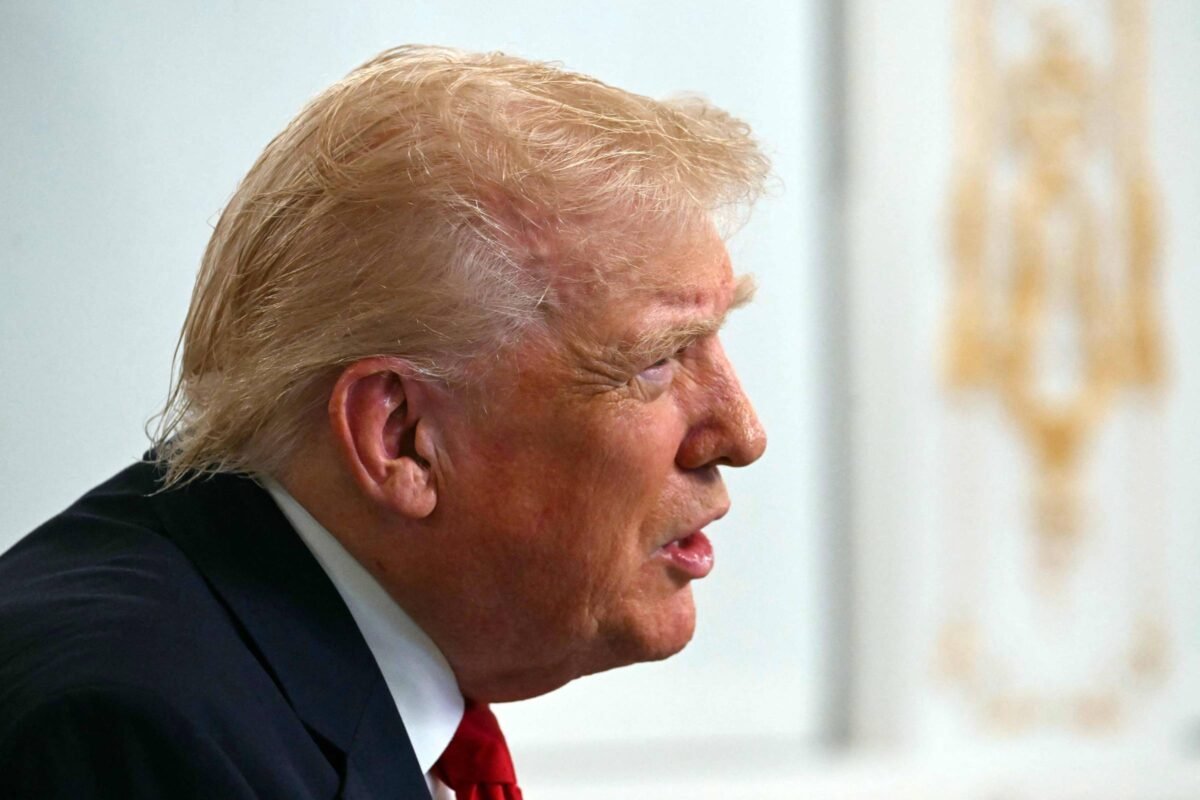 Trump diz que espaço aéreo da Venezuela será fechado -