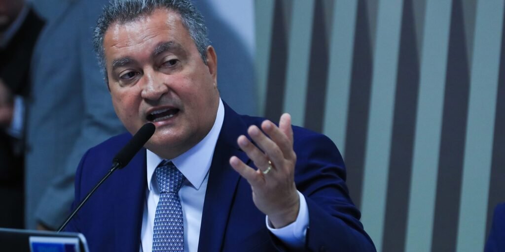 Agenda econômica e social do governo priorizou maioria, diz Rui