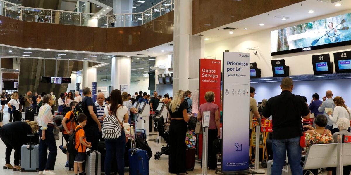 Anac discute com aéreas aumento de voos no Santos Dumont;