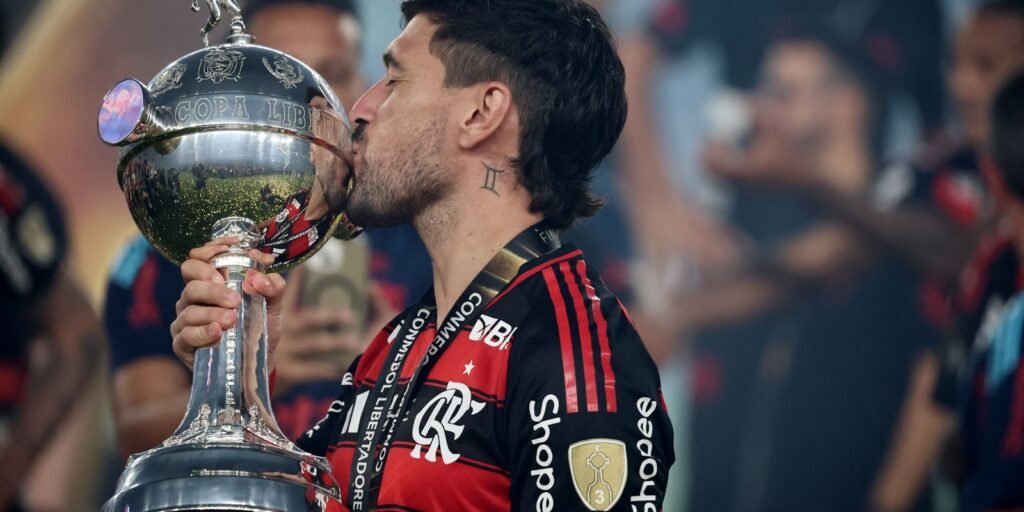 Arrascaeta é finalista no tradicional prêmio Rei da América