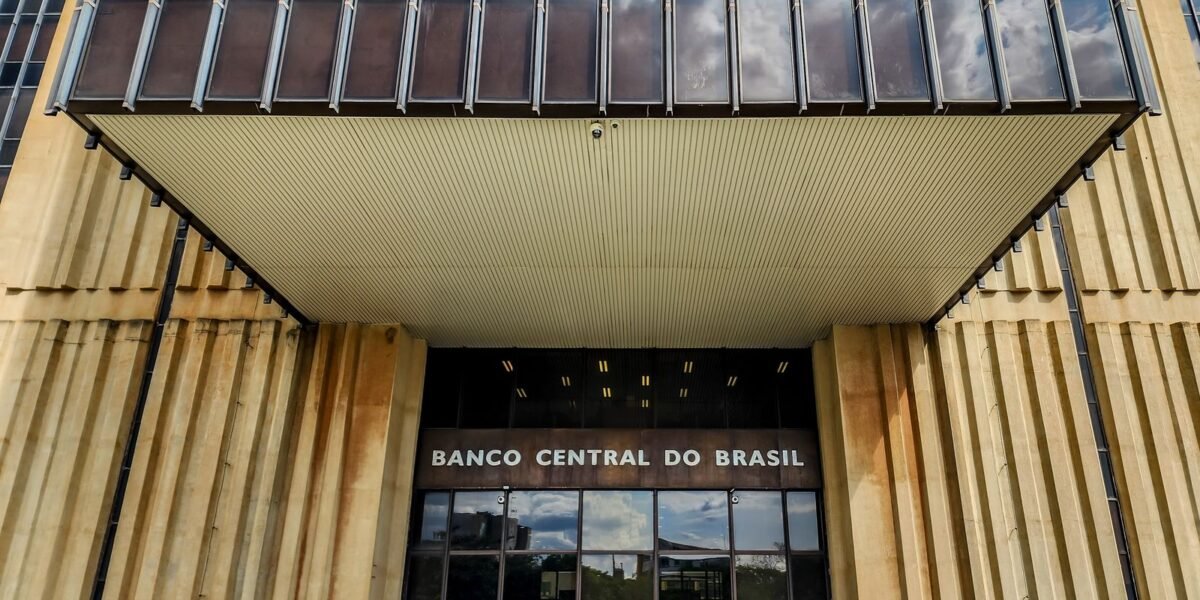 BC mantém juros básicos em 15% ao ano pela quarta