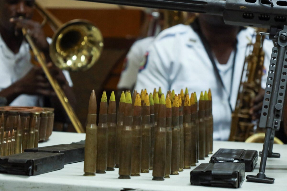 Contrabando de armas impulsiona violência no Haiti - 25/12/2025 -