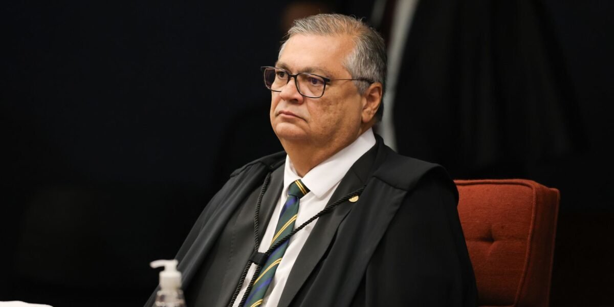 Dino suspende trecho de PL que libera emendas do orçamento