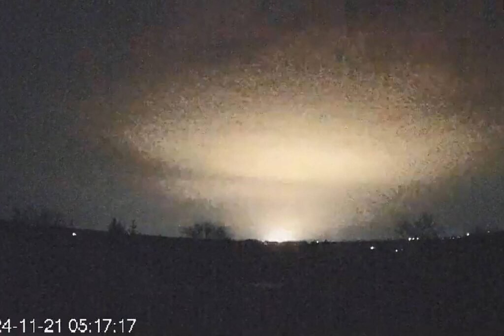 Ditador da Belarus anuncia ter recebido supermíssil de Putin -