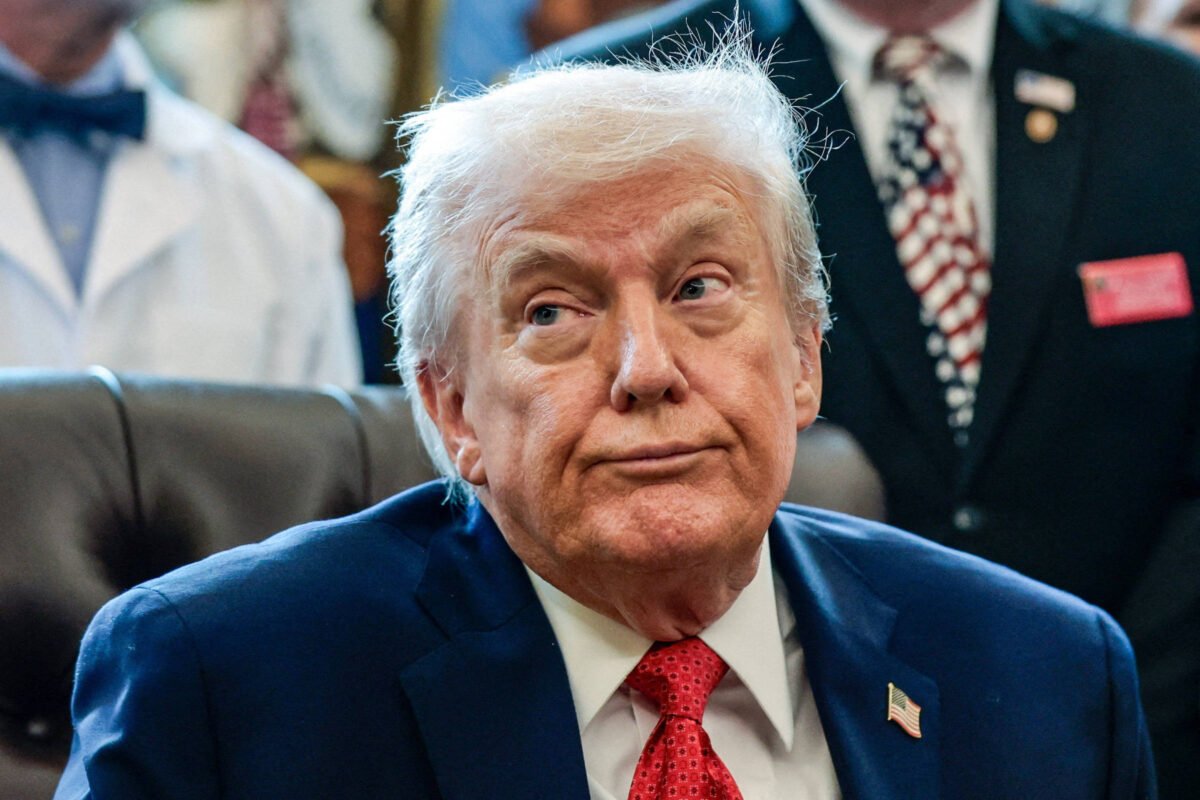 EUA anuncia suspensão de vistos por diversidade - 19/12/2025 -