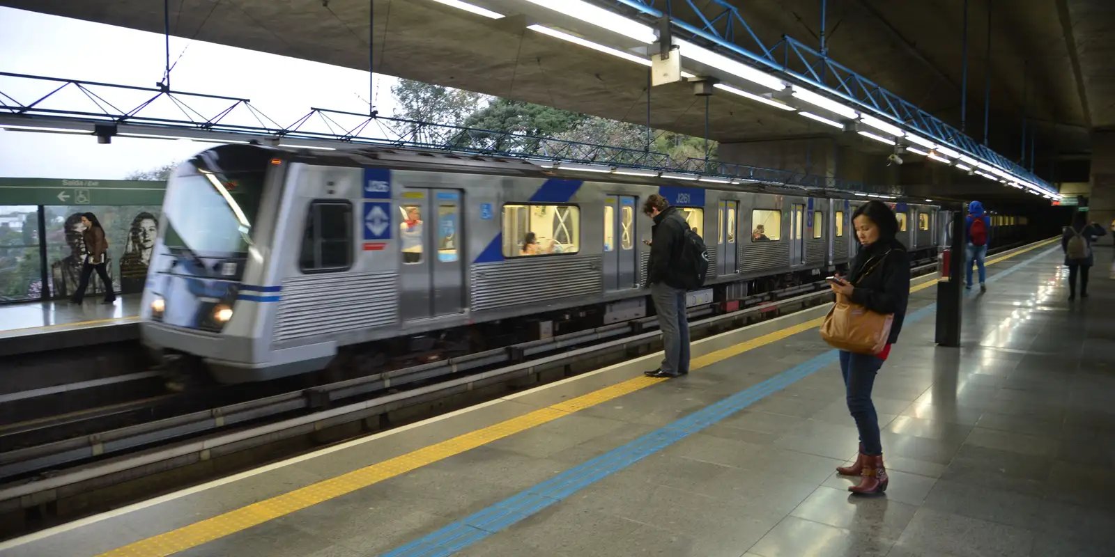 Governo de SP anuncia aumento nas passagens de metrô e