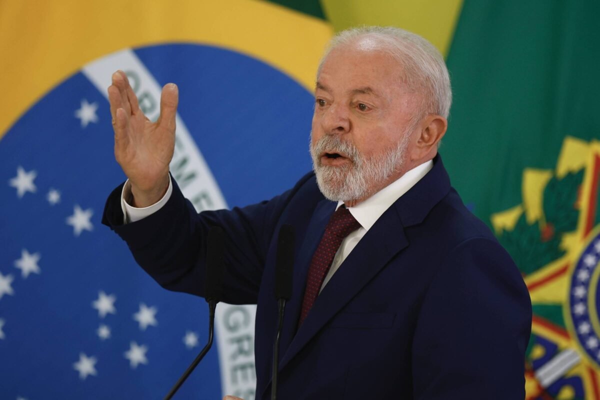 Intervenção armada na Venezuela seria catástrofe humanitária, diz Lula após