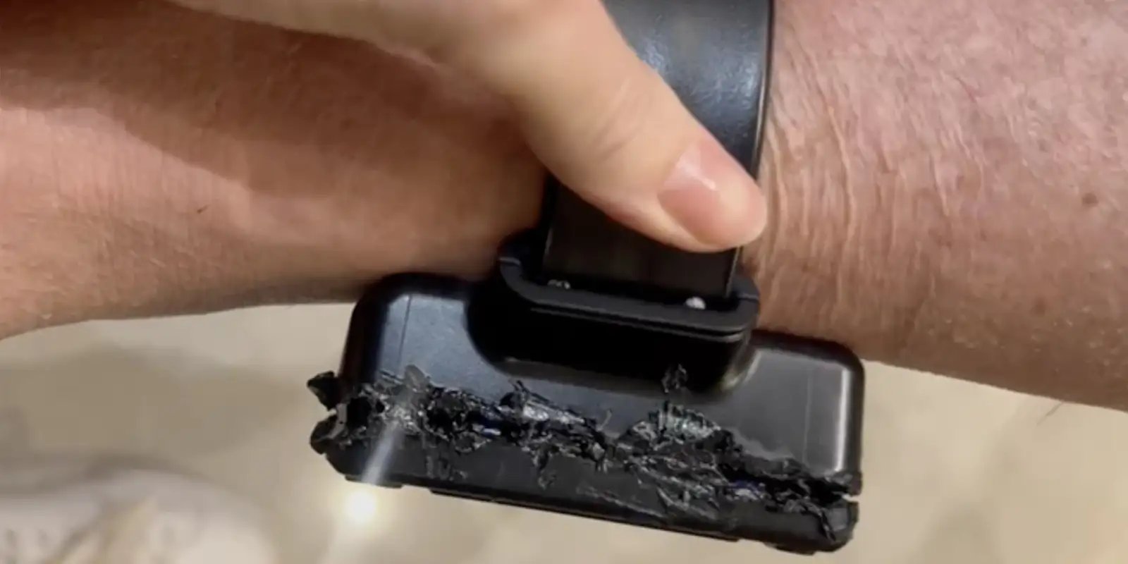 Laudo da PF confirma que Bolsonaro usou solda para romper