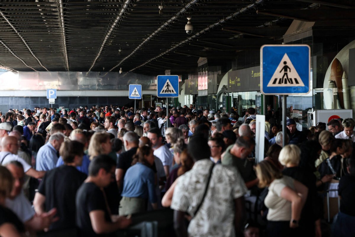 Lisboa: filas de 6h na imigração revoltam turistas - 17/12/2025