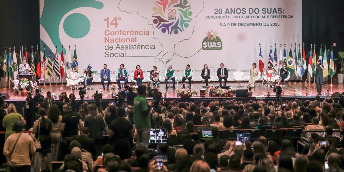 Lula propõe reunião dos Poderes para tratar de feminicídio