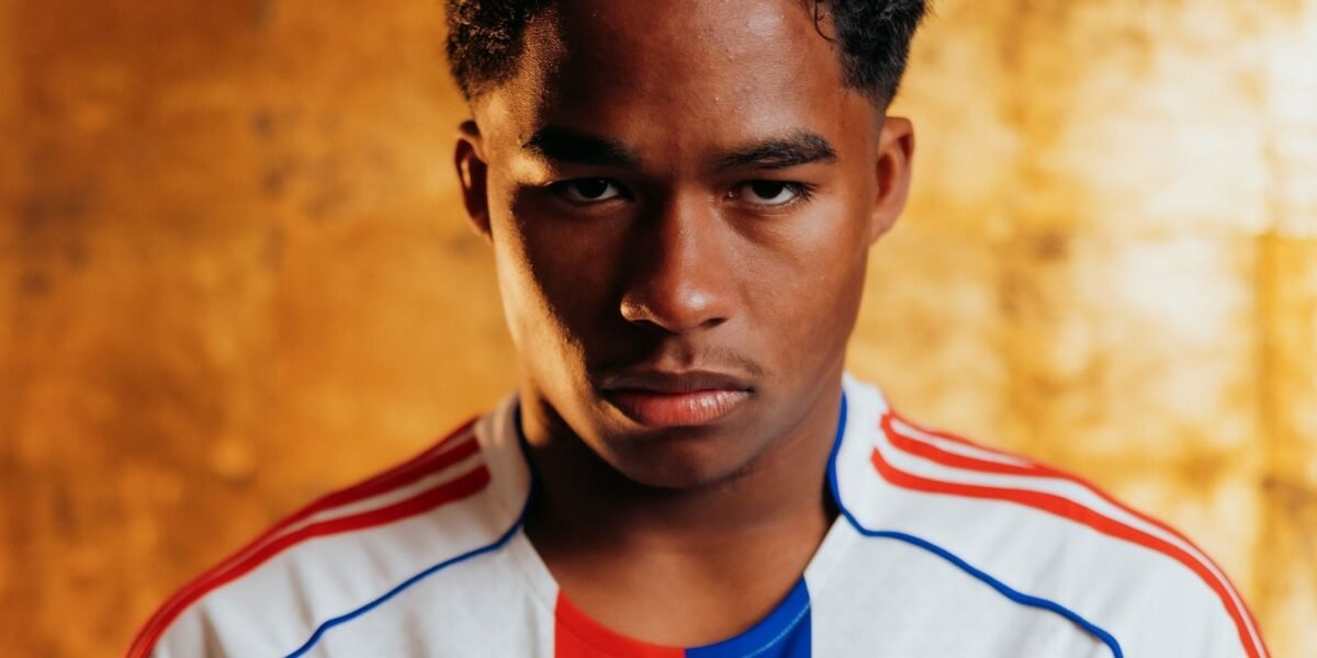 Lyon anuncia contratação por empréstimo do atacante Endrick