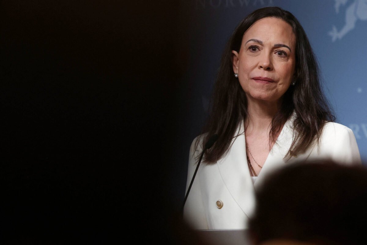 María Corina Machado deixa Oslo, e paradeiro é incerto -