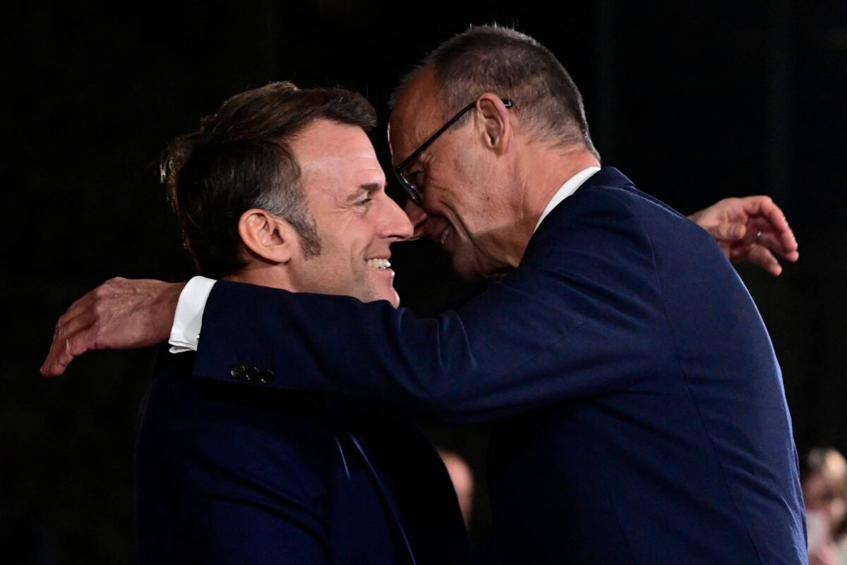 Ou a União Europeia reage ou Trump vai rir por