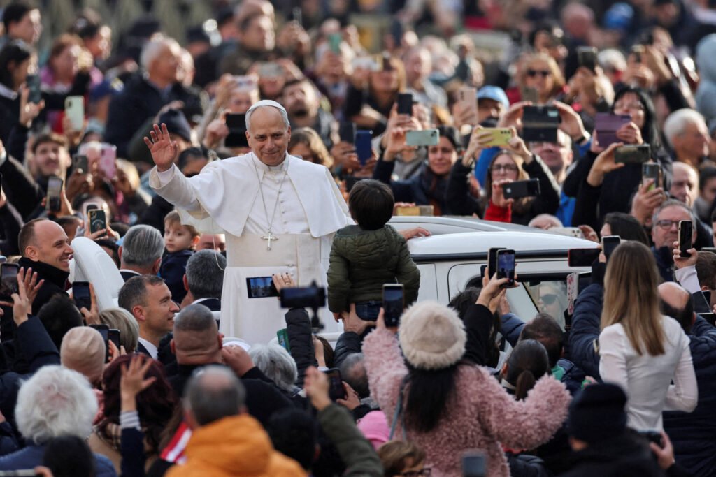Papa Leão 14 tensiona relação da Igreja dos EUA com