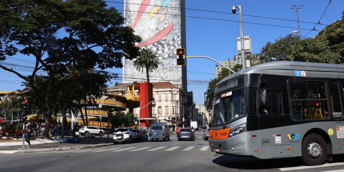Prefeitura de SP anuncia aumento nas passagens de ônibus para