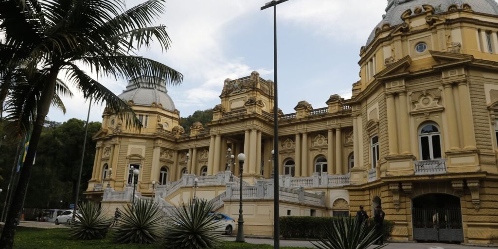 Rio sanciona lei de adesão ao Propag, programa para refinanciar