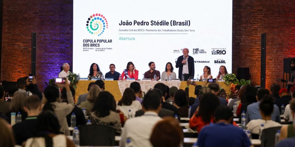 Rio sedia 1ª Cúpula Popular do Brics para debater Sul
