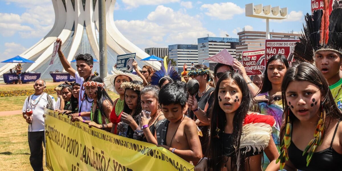 STF tem placar de 3 votos a 0 contra marco