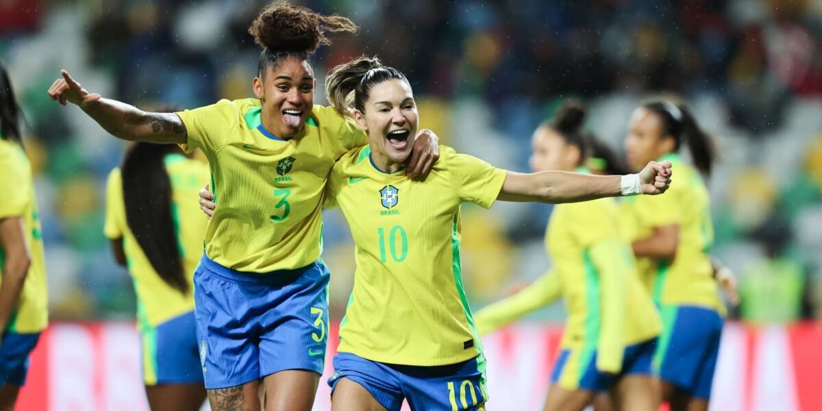 Seleção feminina fecha 2025 com goleada de 5 a 0