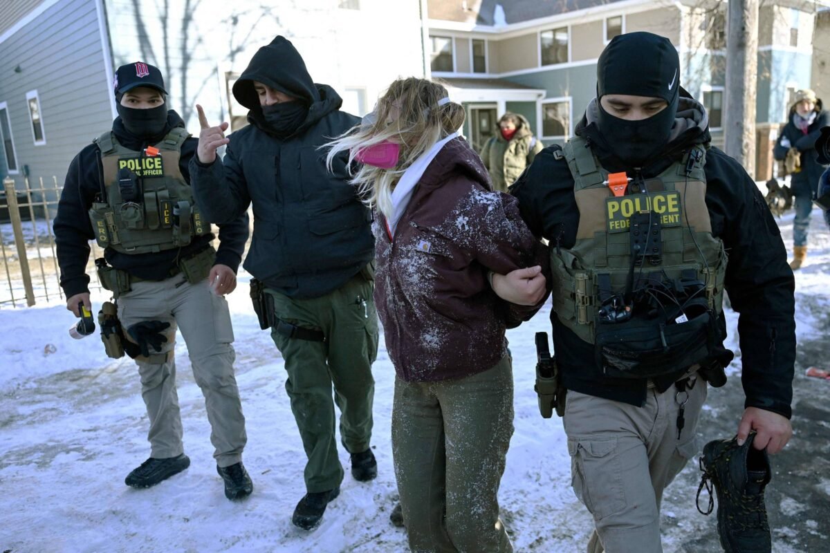 Agentes do ICE têm ordem de não interagir com 'agitadores'