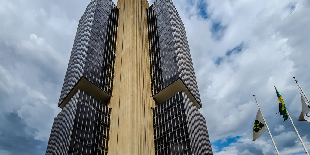 BC mantém juros básicos em 15% ao ano por quinta