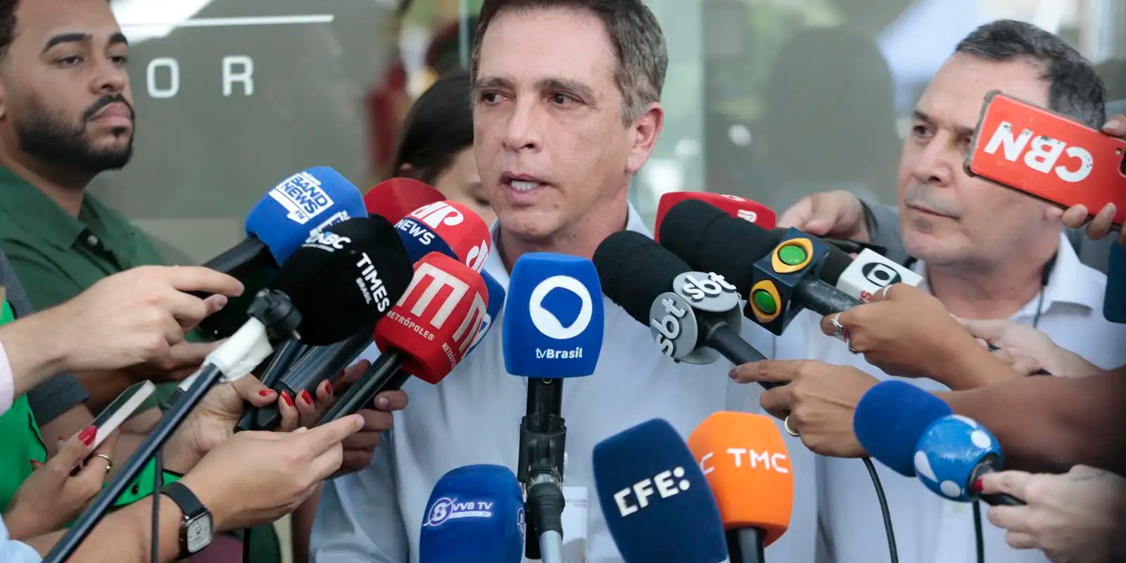 Bolsonaro deve ter alta nesta quinta e retornar à cela