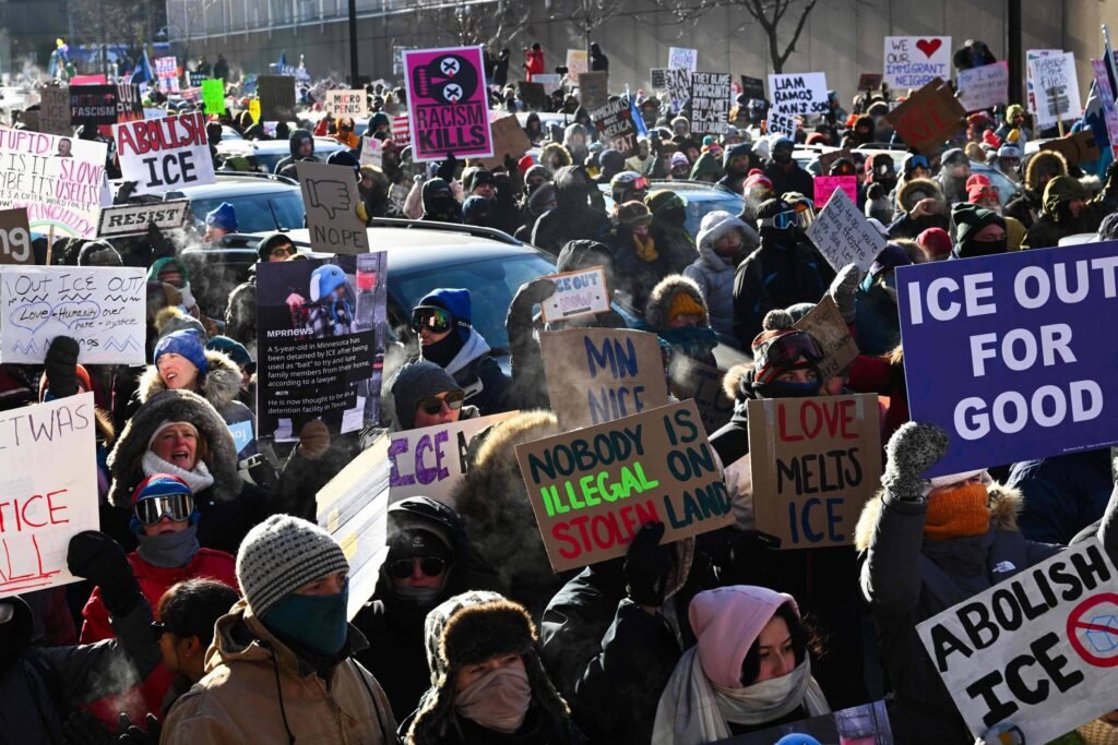Cristãos nos EUA se dividem sobre oposição ao ICE -