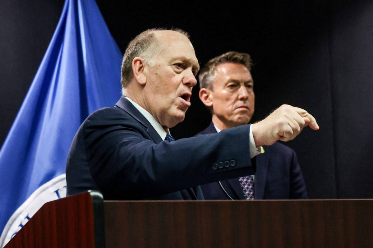 Democratas devem colaborar, diz czar das fronteiras - 29/01/2026 -