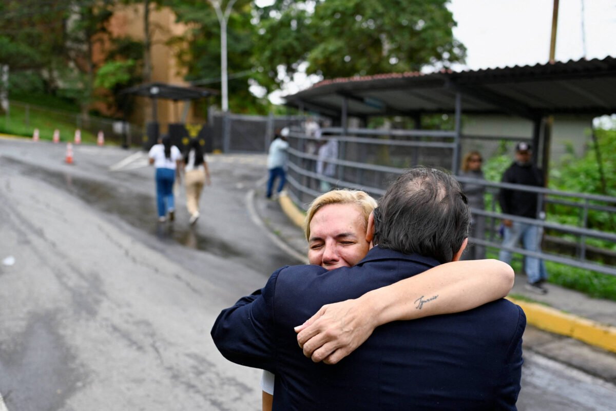 Ditadura da Venezuela liberta genro de Edmundo González - 22/01/2026