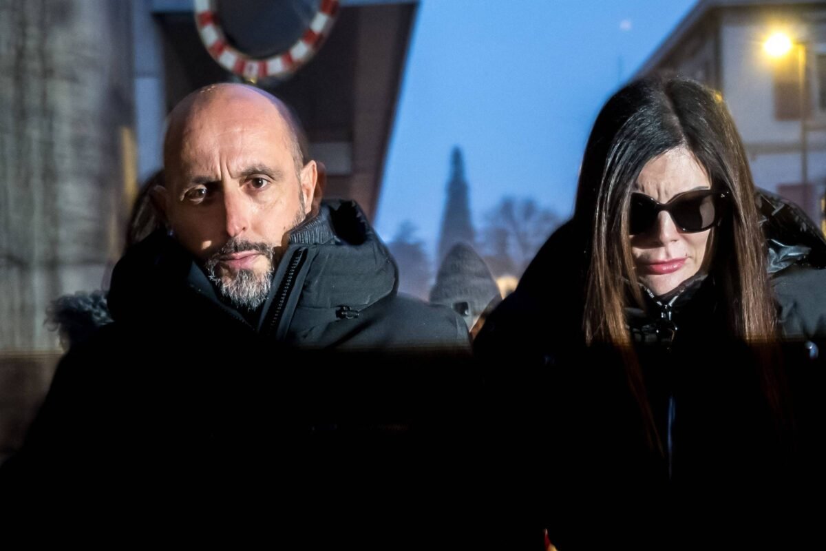 Dono de bar onde 40 pessoas morreram na Suíça é