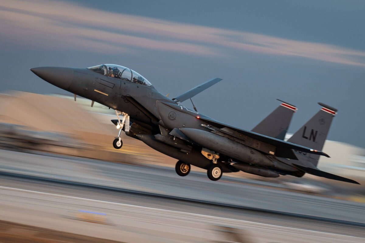 Groenlândia ofusca escalada militar dos EUA contra o Irã -