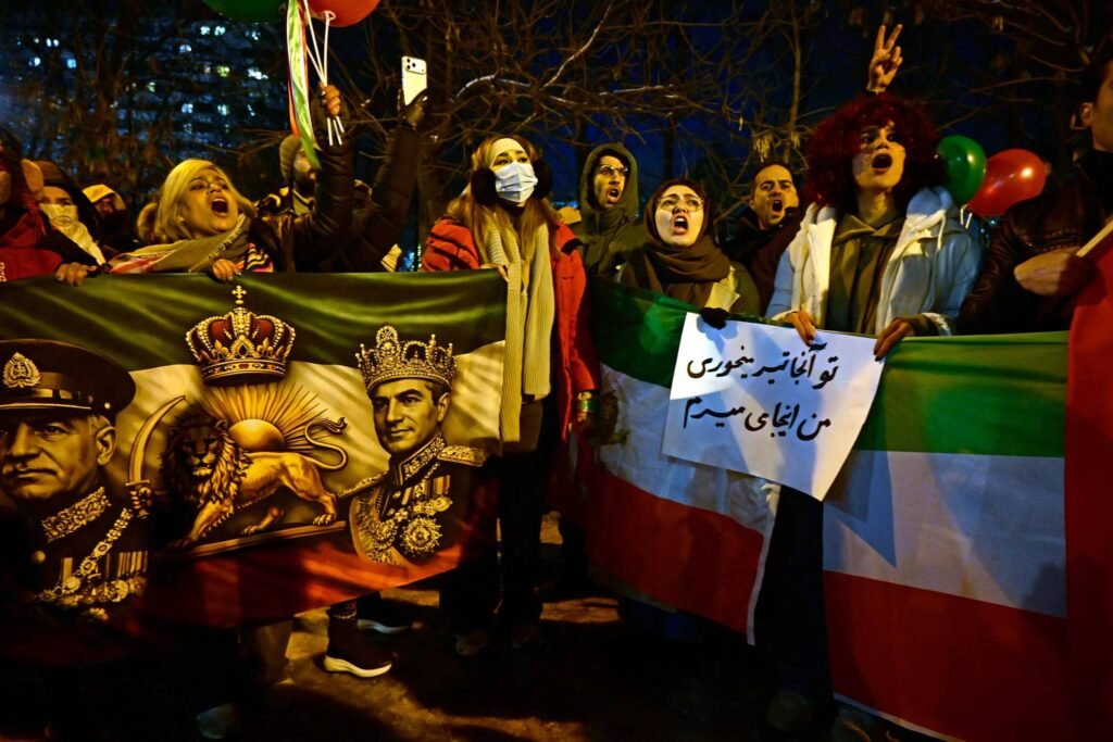 Imprensa do Irã diz que 3.000 manifestantes foram presos -