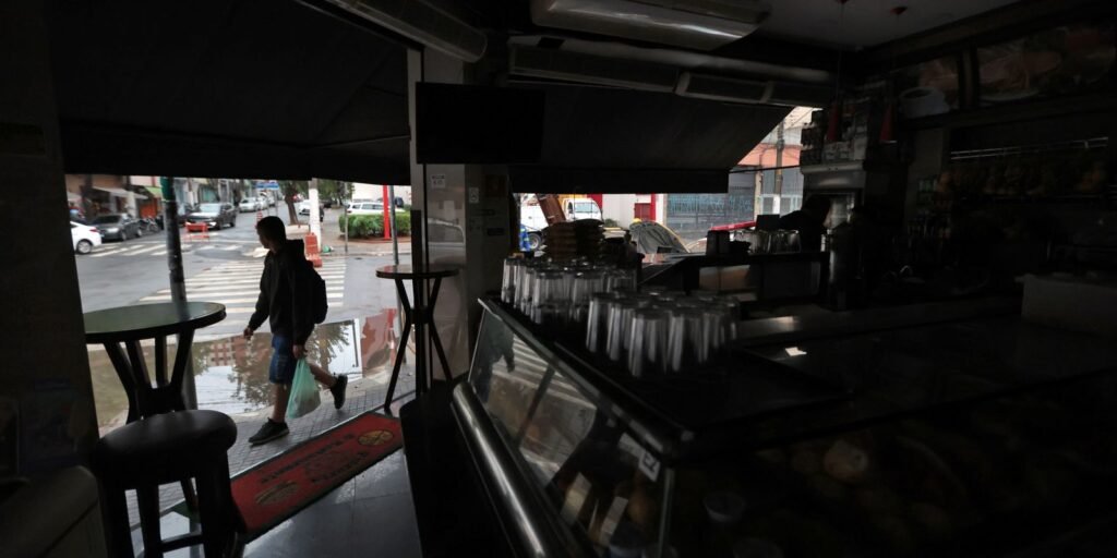 Inmet emite alerta de tempestade e vento na Região Sul