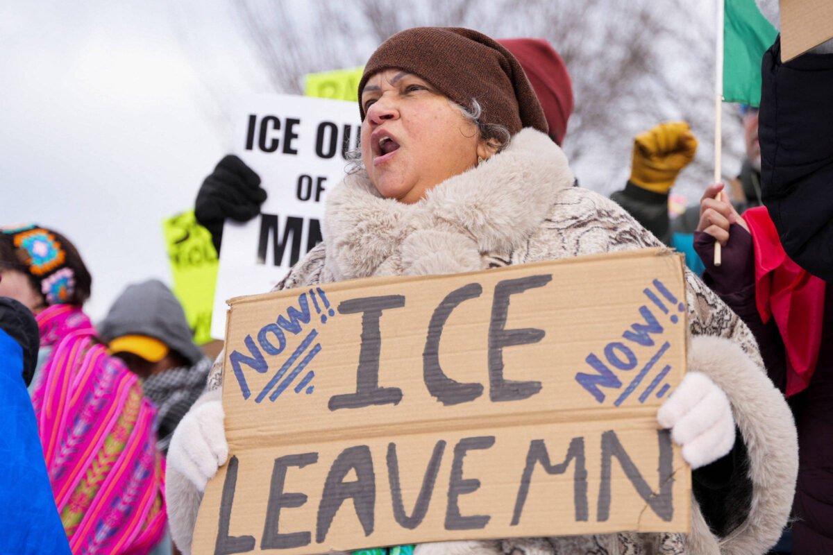 Minneapolis: protestos após mulher morrer baleada - 10/01/2026 - Mundo