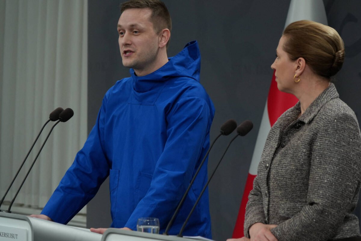 Premiê da Groenlândia diz preferir a Dinamarca aos EUA -