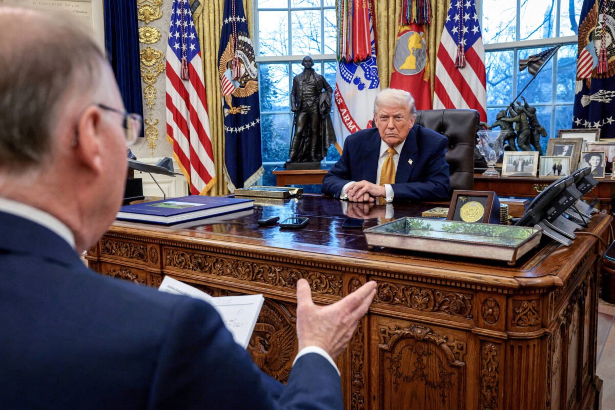 Trump culpa Zelenski, não Putin, por atraso em acordo -