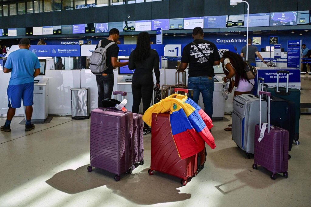 Trump diz que vai abrir espaço aéreo da Venezuela -