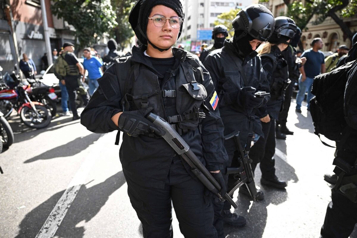 Venezuela detém jornalistas nesta segunda, diz sindicato - 05/01/2026 -