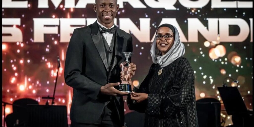 Henrique Marques é eleito o melhor do mundo no taekwondo